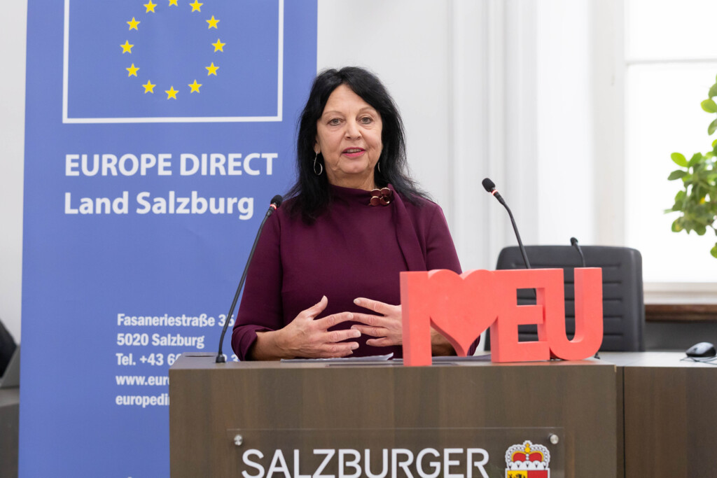 Gritlind Kettl (Leiterin Europe Direct) bei den EU Future Talks in Salzburg.