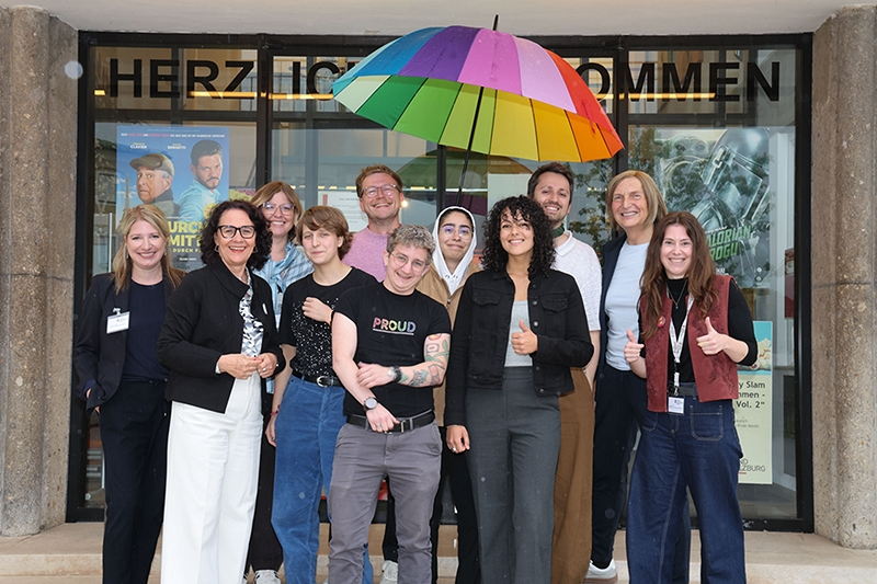 Poetry Slam „Bunte Stimmen“