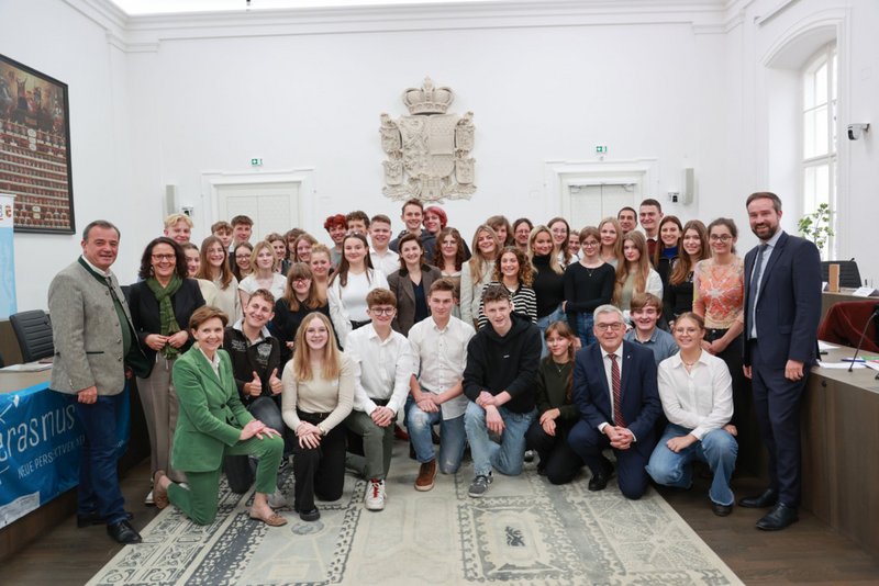 Jugend lebt und erlebt Demokratie