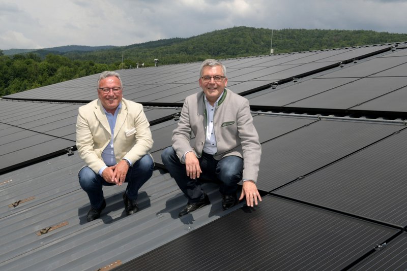 Landes-Gebäude setzen auf Sonnen-Strom