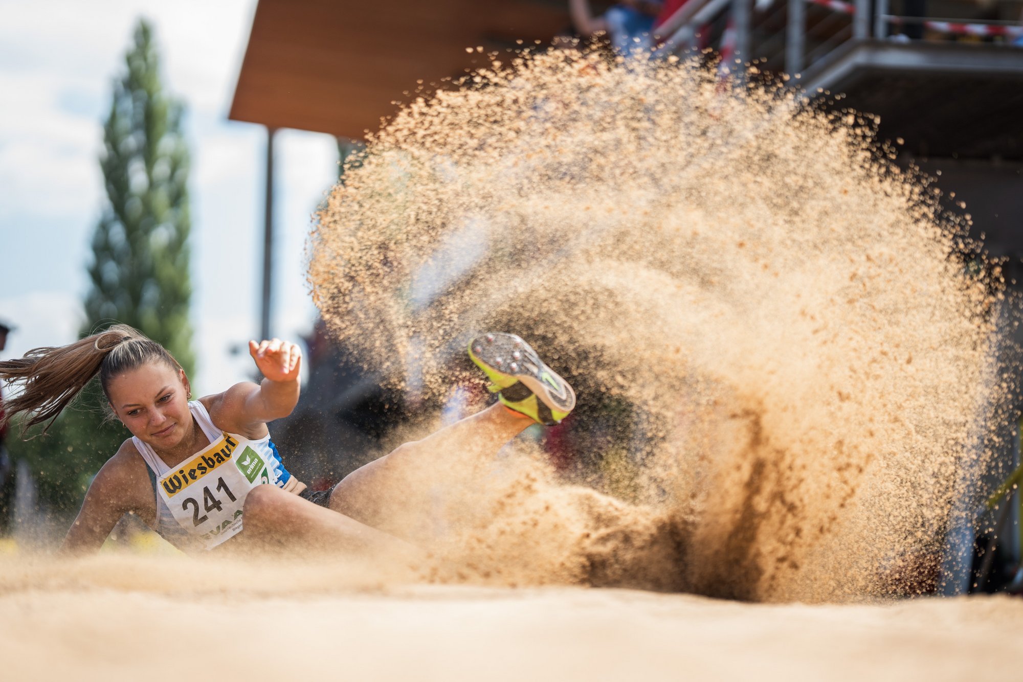 Leichtathletin Sarah Baumgartner beim Weitsprung