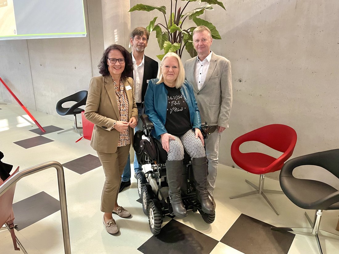 Foto Daniela Gutschi, Monika Schmerold, Vizerektor Plaute