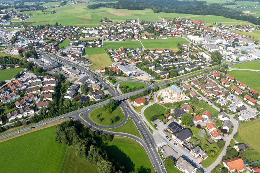 Luftbild der Marktgemeinde Eugendorf 