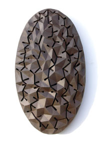 Dietmar Gruber, ohne Titel, 2007, Technik Keramik-Manganton 1.100°, Maße 40 x 24 x 8 cm