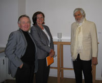 Toni Stooss (Direktor des MdM Salzburg), Gudrun Mosler Törnstörm (Zweite Landtagspräsidentin), Kurt Spurey (Preisträger Anerkennungspreis)