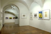 Ausstellung der Urkunden und Grafiken im Studio-Raum