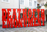 Death of The Monument, 2009,  Holz, Kunststoff, 746 x 307 x 100 cm Courtesy Gabriele Senn Galerie, Wien und der Künstler