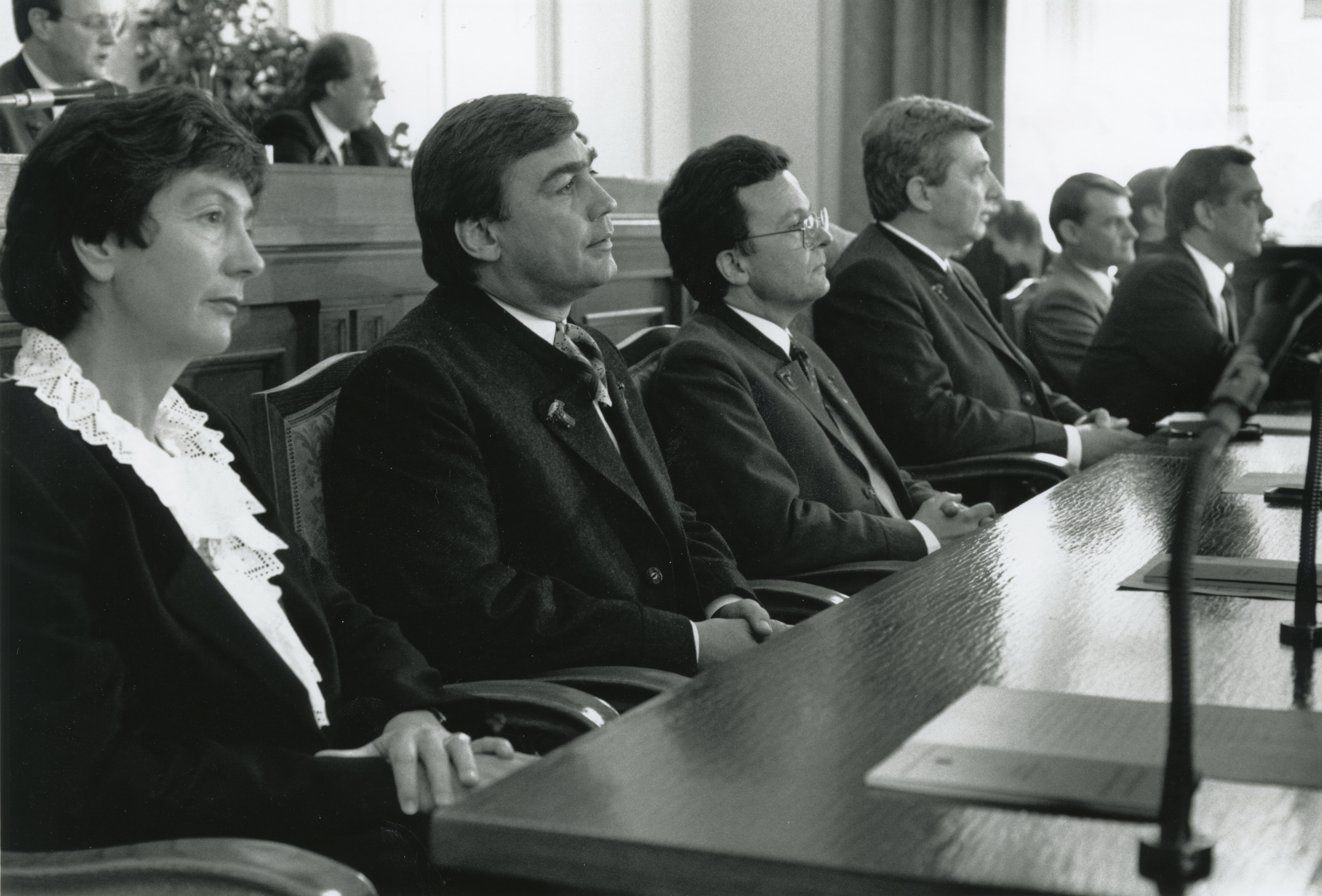 Salzburger landesregierung 1989 mit Gerheid Widrich